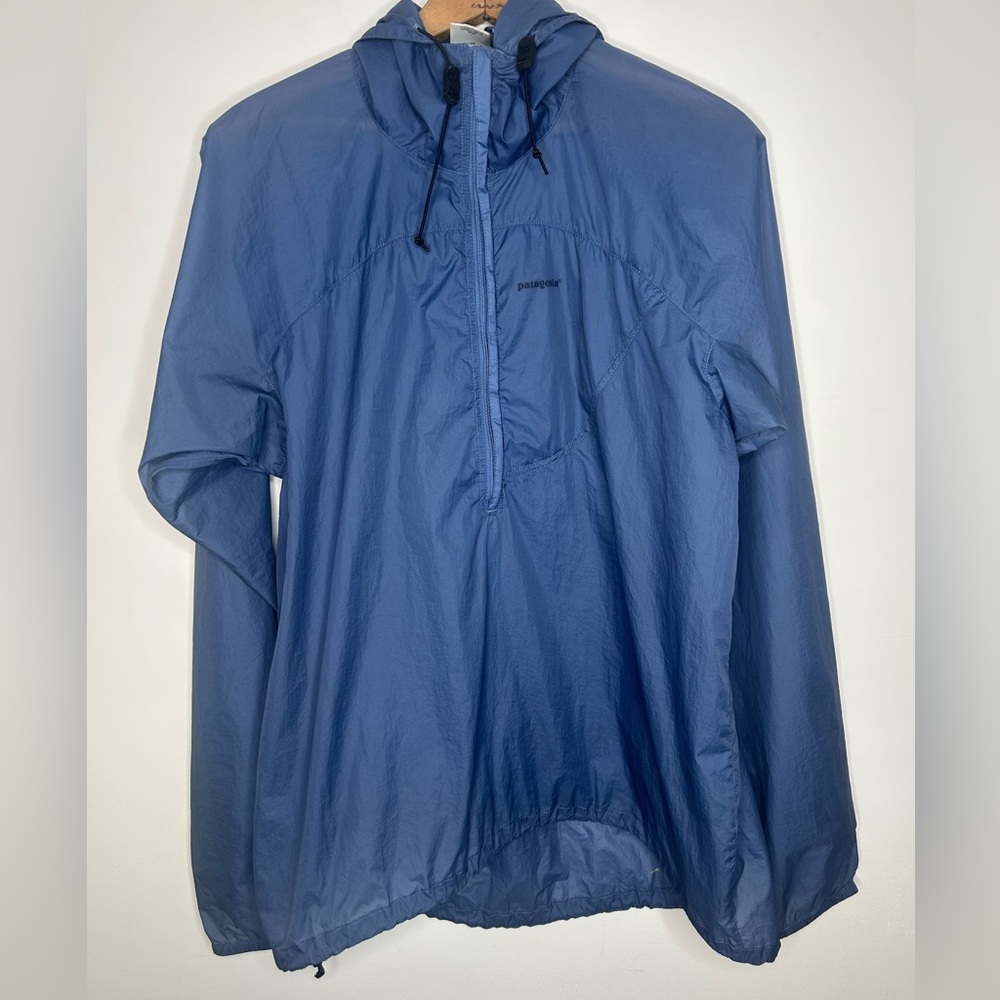 Patagonia Ultra-light Windbreaker Blue Purple Men’s M Packable (tiny holes)